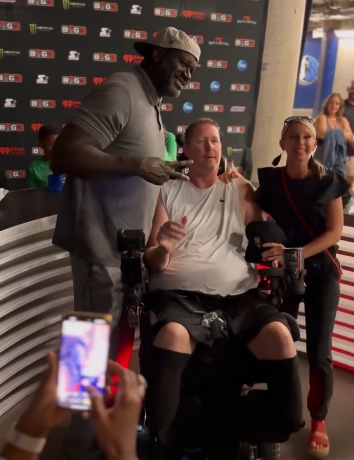 严重车祸导致瘫痪！“大竹竿”布拉德利的一双小腿已截肢